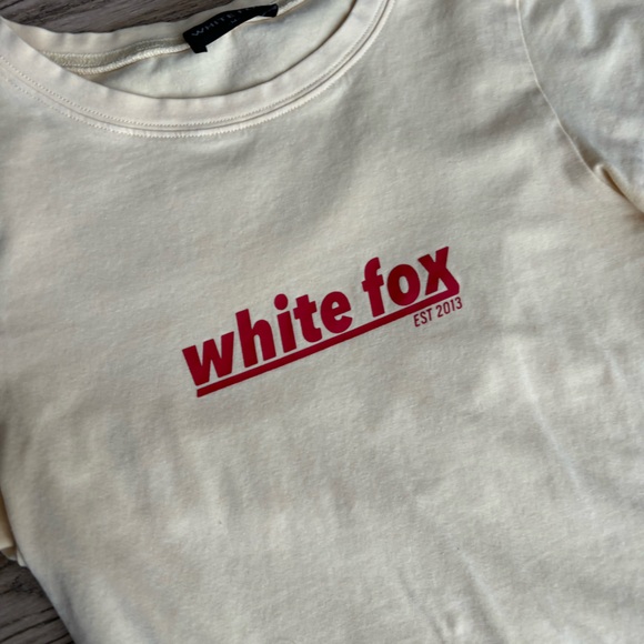 White Fox Boutique Working Hard Baby Tee Cream Size M - Picture 2 of 5